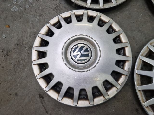 bontott VW GOLF IV Dísztárcsa Szett