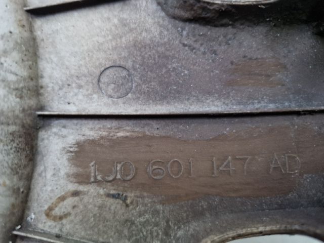 bontott VW GOLF IV Dísztárcsa Szett