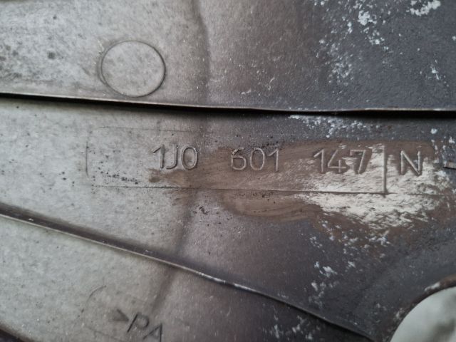 bontott VW GOLF IV Dísztárcsa Szett