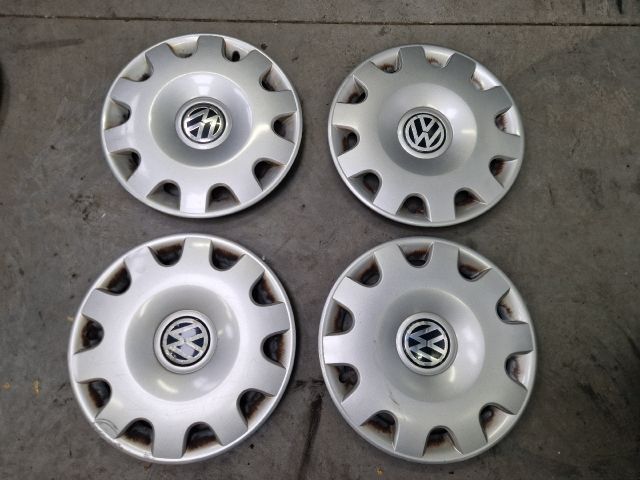 bontott VW GOLF IV Dísztárcsa Szett