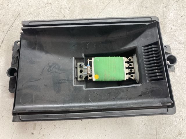 bontott VW GOLF IV Előtét Ellenállás Fűtőmotor