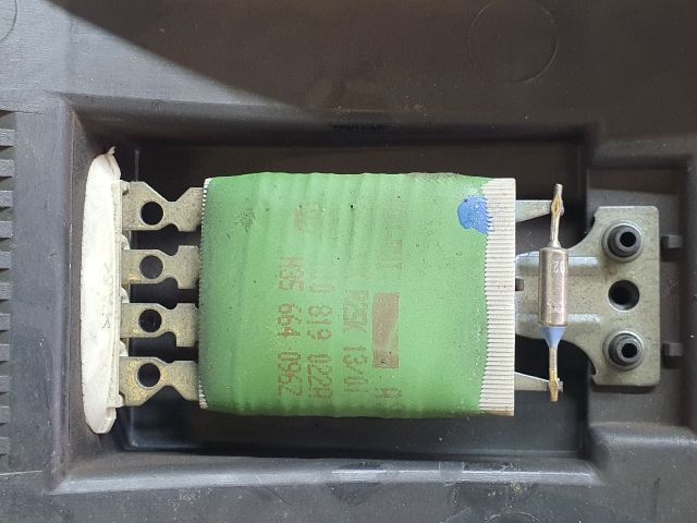 bontott VW GOLF IV Előtét Ellenállás Fűtőmotor