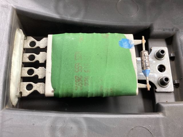 bontott VW GOLF IV Előtét Ellenállás Fűtőmotor