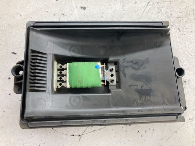 bontott VW GOLF IV Előtét Ellenállás Fűtőmotor