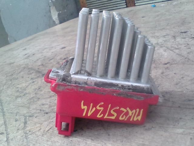 bontott VW GOLF IV Előtét Ellenállás Fűtőmotor