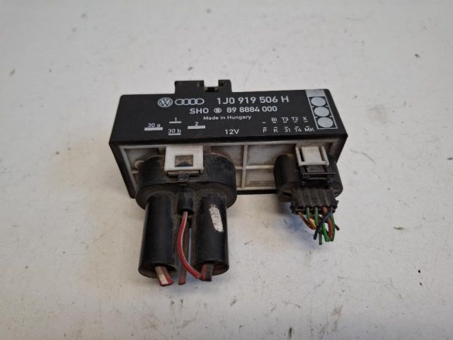 bontott VW GOLF IV Előtét Ellenállás Hűtőventilátor