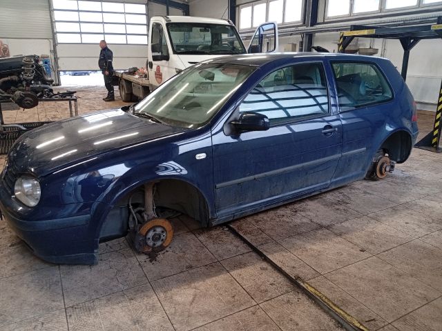 bontott VW GOLF IV Első Ablakmosó Fúvóka