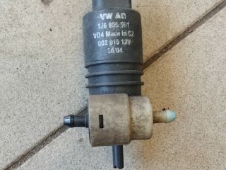 bontott VW GOLF IV Első Ablakmosó Szivattyú