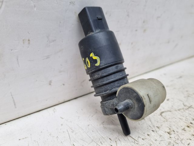 bontott VW GOLF IV Első Ablakmosó Szivattyú