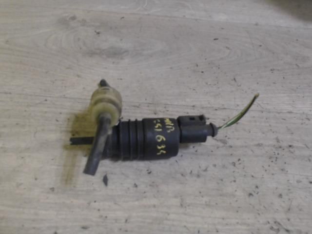 bontott VW GOLF IV Első Ablakmosó Szivattyú