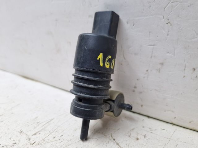 bontott VW GOLF IV Első Ablakmosó Szivattyú