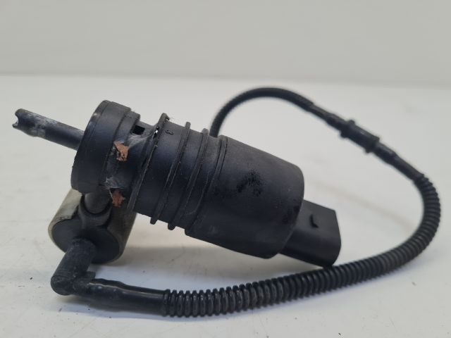 bontott VW GOLF IV Első Ablakmosó Szivattyú