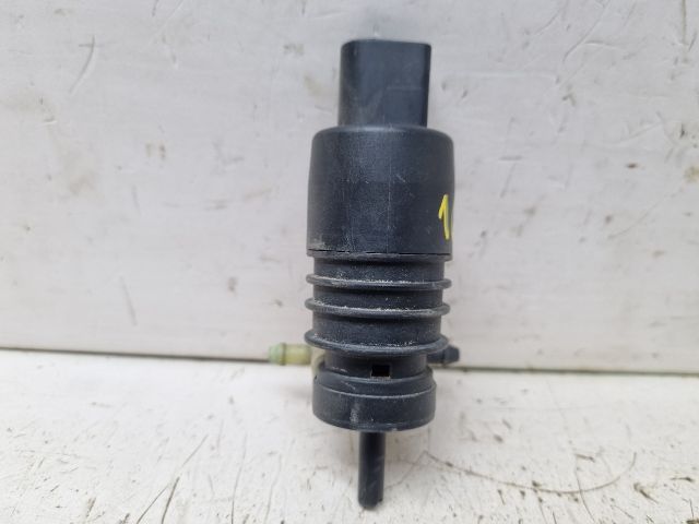 bontott VW GOLF IV Első Ablakmosó Szivattyú