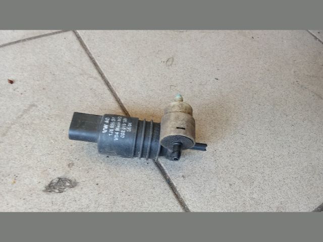 bontott VW GOLF IV Első Ablakmosó Szivattyú