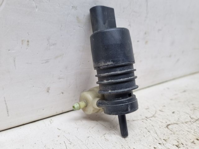 bontott VW GOLF IV Első Ablakmosó Szivattyú