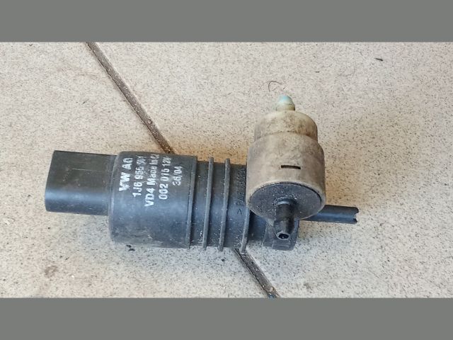 bontott VW GOLF IV Első Ablakmosó Szivattyú