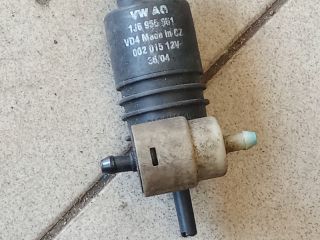 bontott VW GOLF IV Első Ablakmosó Szivattyú