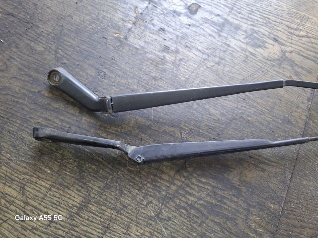 bontott VW GOLF IV Első Ablaktörlő Kar