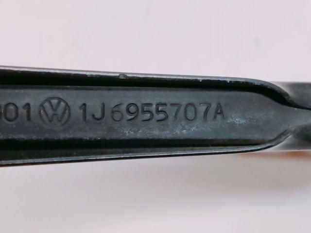 bontott VW GOLF IV Első Ablaktörlő Kar