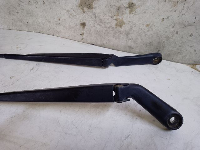 bontott VW GOLF IV Első Ablaktörlő Kar