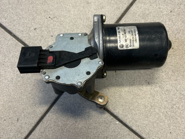 bontott VW GOLF IV Első Ablaktörlő Motor