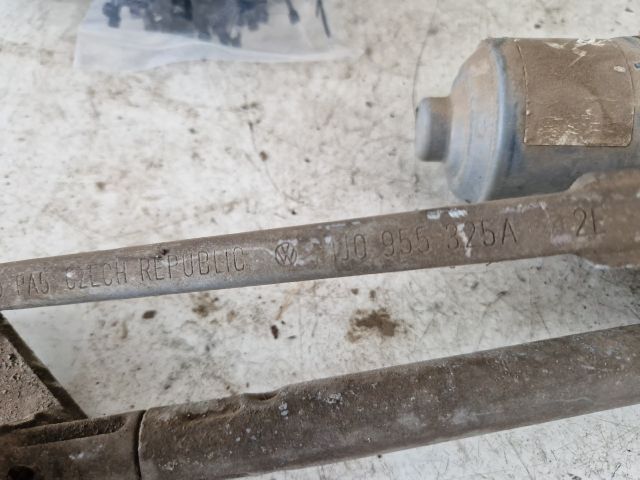 bontott VW GOLF IV Első Ablaktörlő Szerkezet Motorral