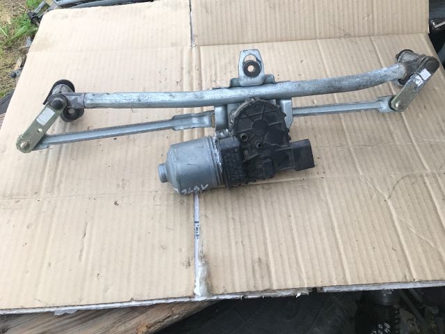 bontott VW GOLF IV Első Ablaktörlő Szerkezet Motorral