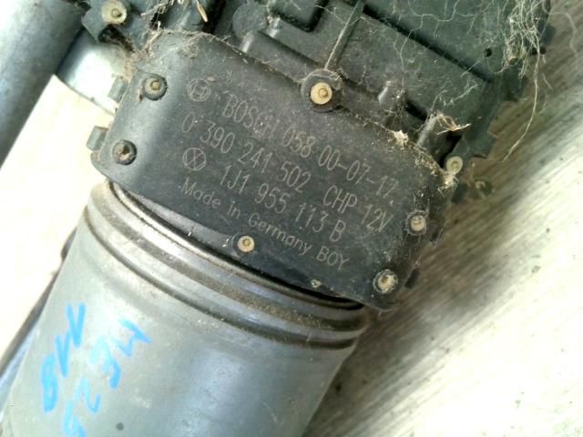 bontott VW GOLF IV Első Ablaktörlő Szerkezet Motorral