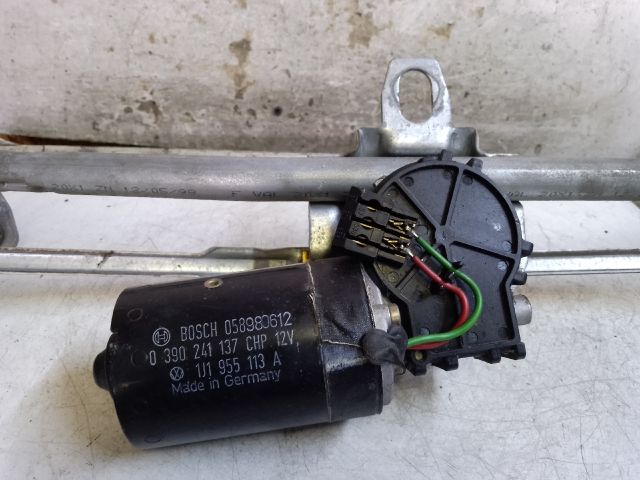 bontott VW GOLF IV Első Ablaktörlő Szerkezet Motorral