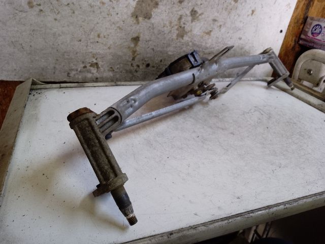 bontott VW GOLF IV Első Ablaktörlő Szerkezet Motorral