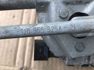 bontott VW GOLF IV Első Ablaktörlő Szerkezet Motorral