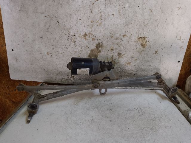 bontott VW GOLF IV Első Ablaktörlő Szerkezet Motorral