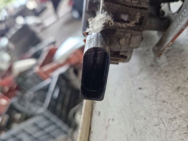 bontott VW GOLF IV Első Ablaktörlő Szerkezet Motorral