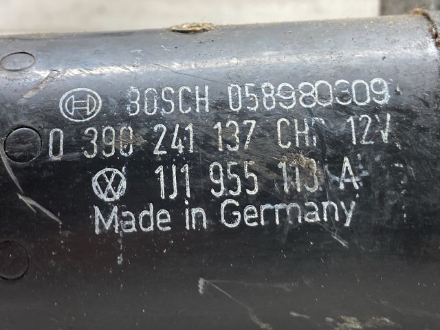 bontott VW GOLF IV Első Ablaktörlő Szerkezet Motorral