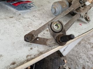 bontott VW GOLF IV Első Ablaktörlő Szerkezet Motorral