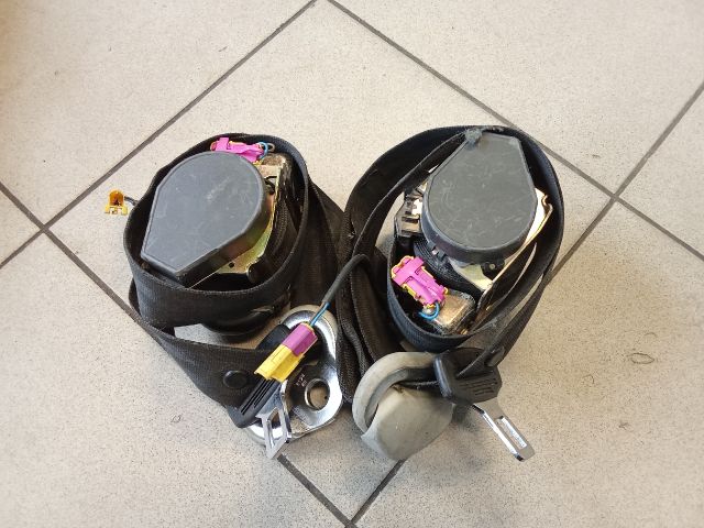 bontott VW GOLF IV Első Biztonsági Öv Pár (Feszítővel)