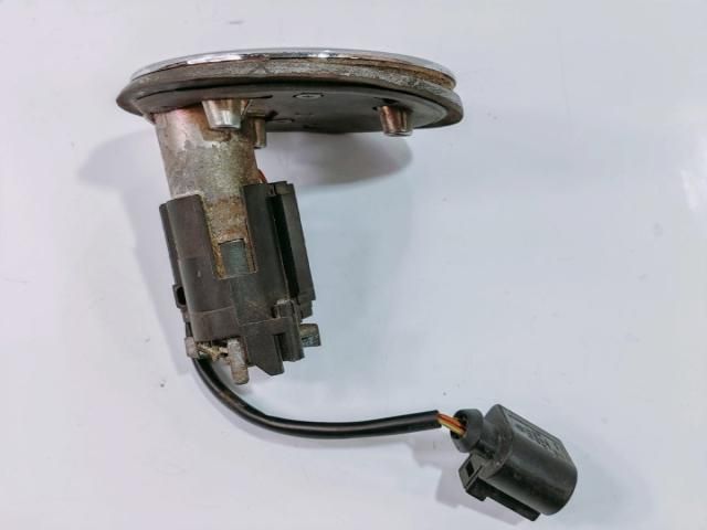 bontott VW GOLF IV Első Embléma