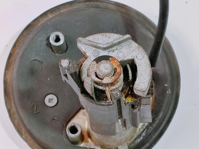 bontott VW GOLF IV Első Embléma