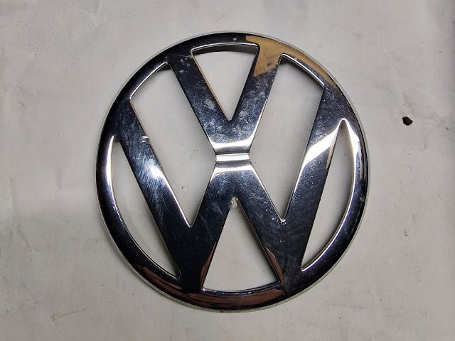 bontott VW GOLF IV Első Embléma