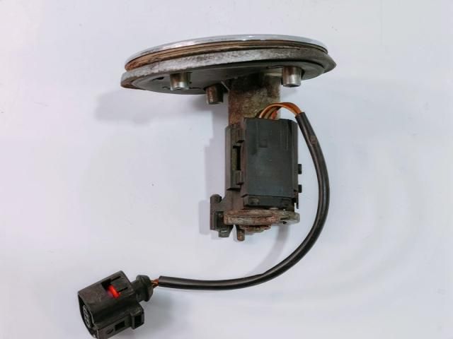 bontott VW GOLF IV Első Embléma