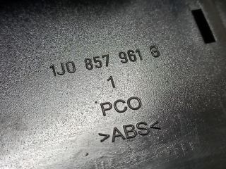 bontott VW GOLF IV Első Hamutartó