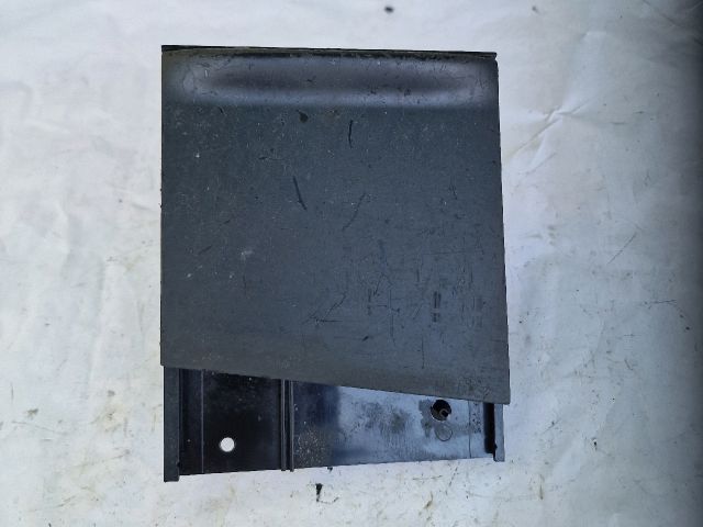 bontott VW GOLF IV Első Hamutartó