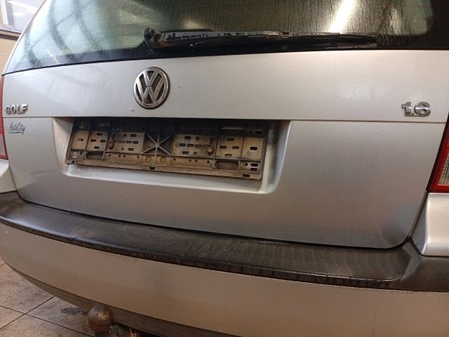 bontott VW GOLF IV Első Hamutartó