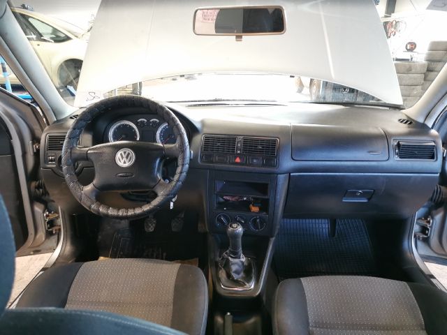 bontott VW GOLF IV Első Hamutartó