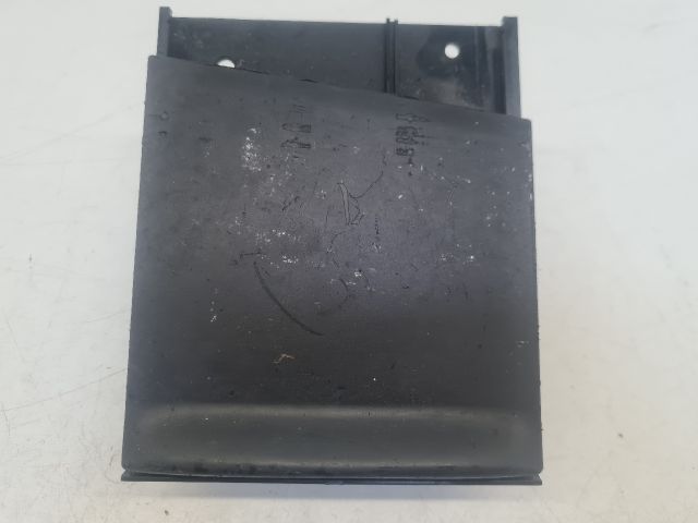 bontott VW GOLF IV Első Hamutartó