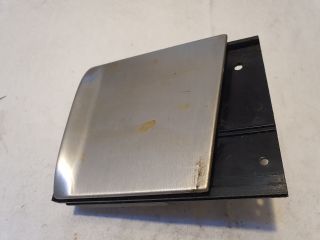 bontott VW GOLF IV Első Hamutartó