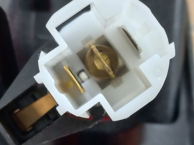 bontott VW GOLF IV Első Hamutartó