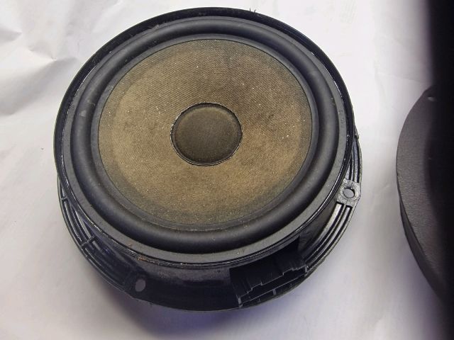 bontott VW GOLF IV Első Hangszóró Pár