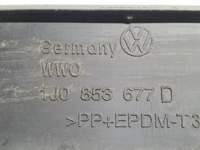 bontott VW GOLF IV Első Lökhárító Alsó (Műanyag)