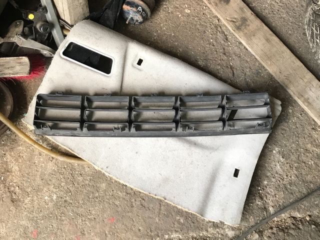 bontott VW GOLF IV Első Lökhárító Alsó (Műanyag)